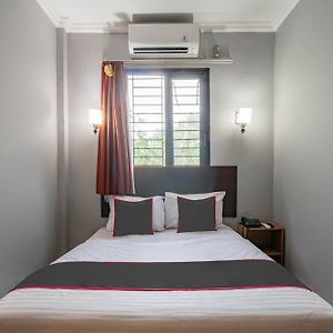 Kamar double standard